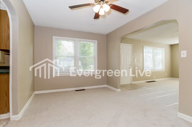 Building Photo - 9001 E 66th Ter