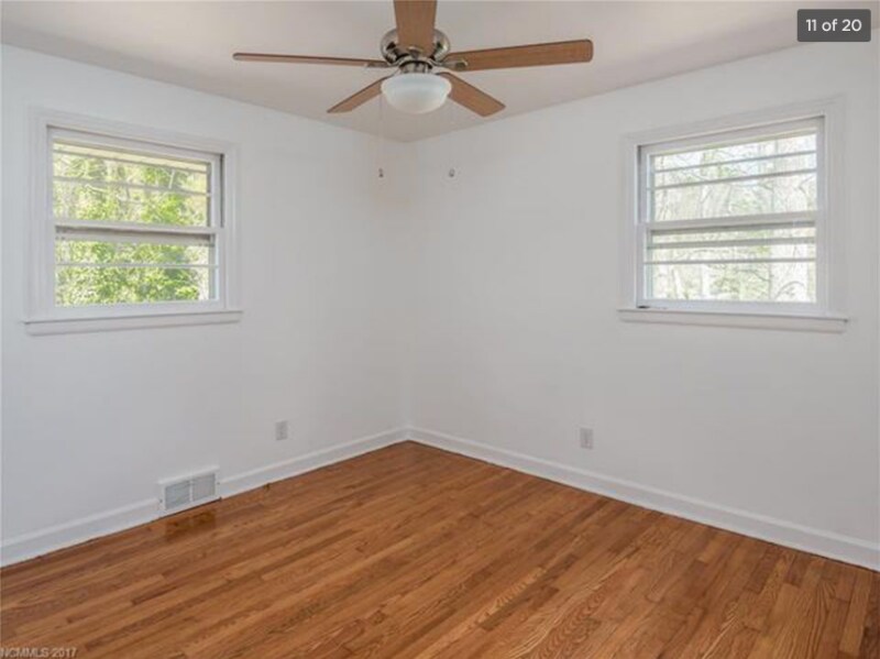 Building Photo - 32 S Oak Forest Dr