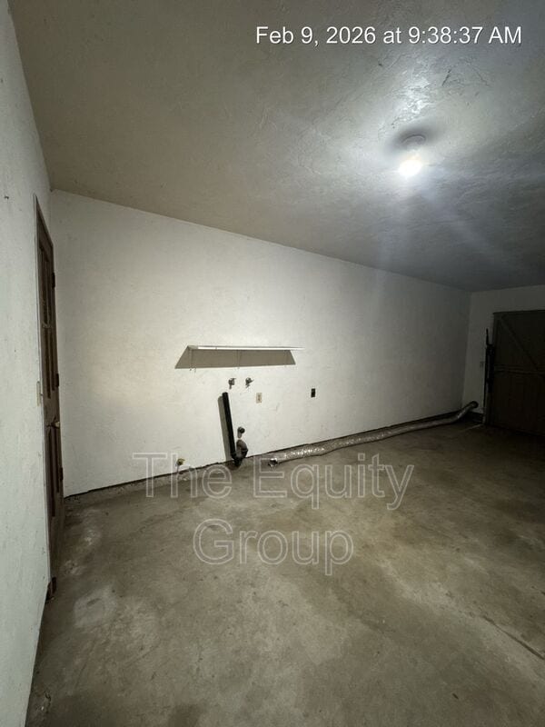 Building Photo - 3507 W Colonial Ave