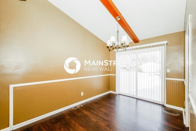 Building Photo - 3 Bedroom Pet-Friendly Home in Indianapolis, IN with Main Street Renewal