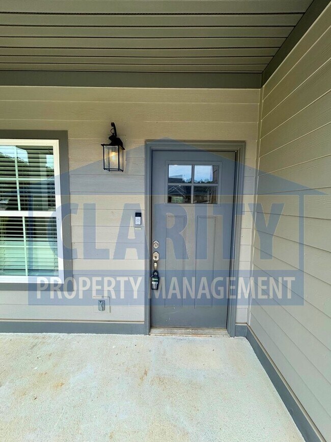 Building Photo - Modern two bedroom townhome!