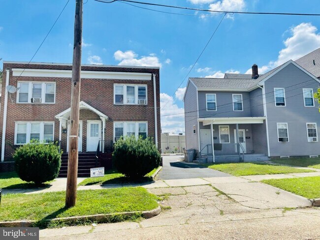 Primary Photo - 13 N 8th St