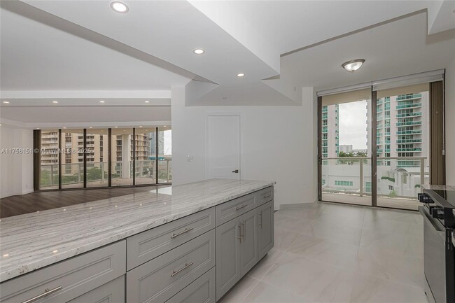 Building Photo - 19500 Turnberry Way