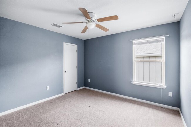 Building Photo - 366 Eagle Brook Ln
