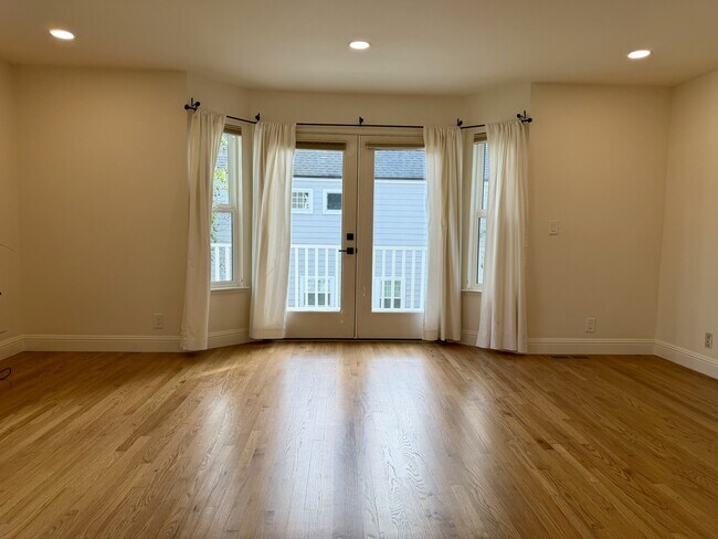 Building Photo - 16979 Roberts Rd