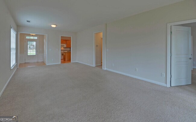 Building Photo - 6218 Azalea Way