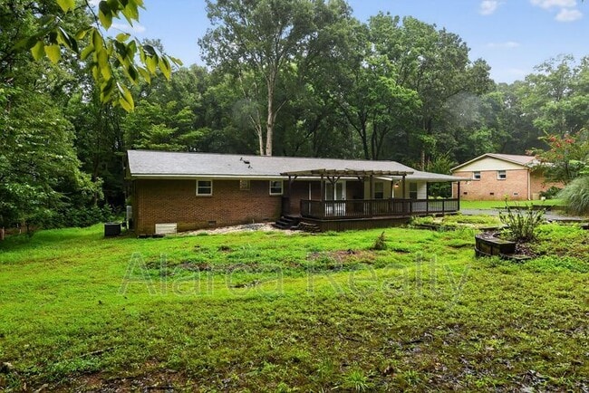 Building Photo - 409 Robinson Ave