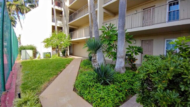 Building Photo - 2216 Gulf Blvd