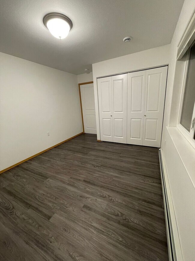 Building Photo - War Eagle Ct. (2690)