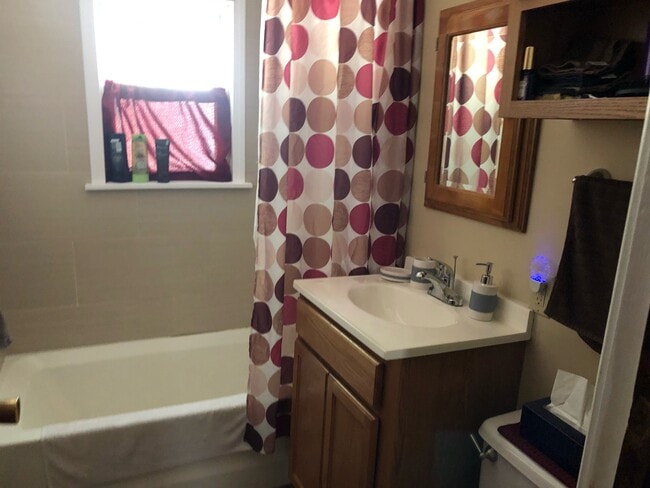 Bathroom - 272 Willowdale Rd