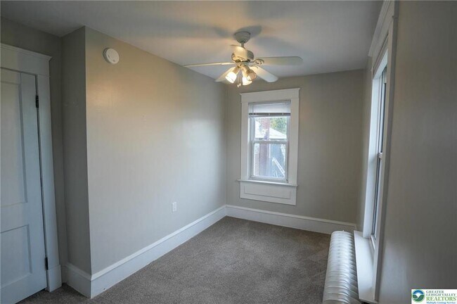 Building Photo - 628 Coal St