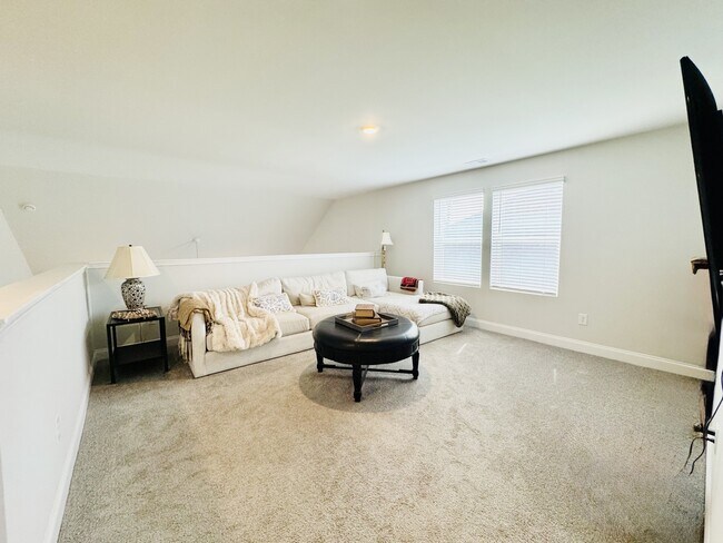 Building Photo - 2464 Campton Lp