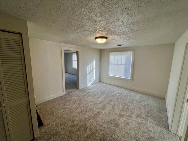 Building Photo - 3 Bed | 1 Bath | House