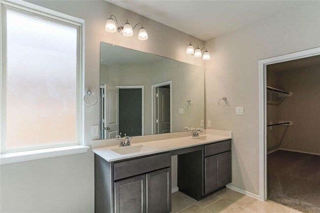 Building Photo - 23822 Piedmont Forest Dr