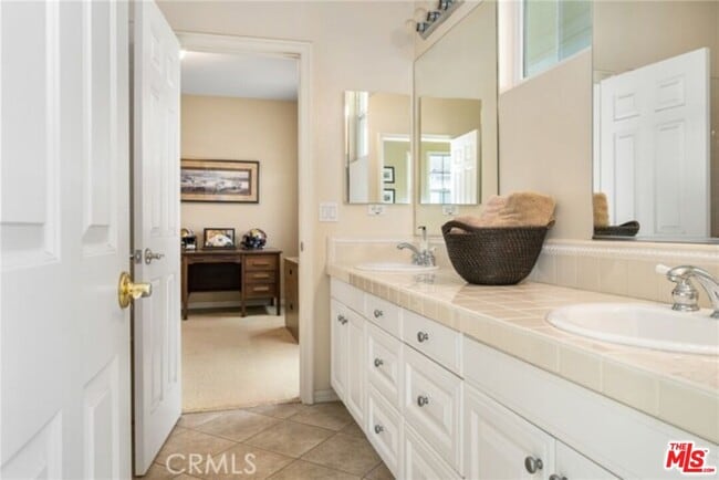 Building Photo - 2088 Ward St