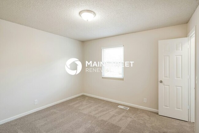 Building Photo - 3 Bedroom Pet-Friendly Home in GOODLETTSVILLE, TN with Main Street Renewal