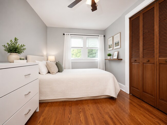 Building Photo - Charming 4BR Bungalow with Finished Basement & Fenced Yard