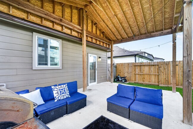 Building Photo - 7031 Hobby Wind Ridge Dr