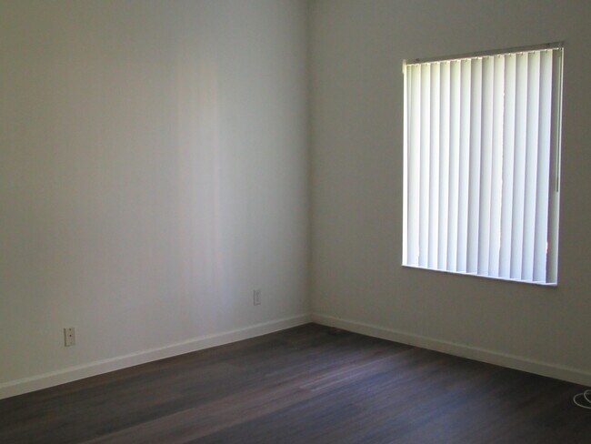 Building Photo - 4525 Oak Terrace Dr