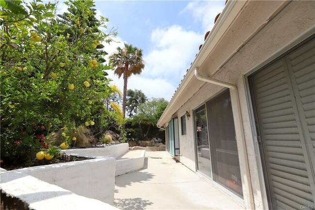 Building Photo - 48 Cedar Tree Lane, Irvine, CA 92612 - 3 B...