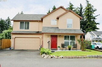 Building Photo - large garage conversion with seperate entance and full bathroom