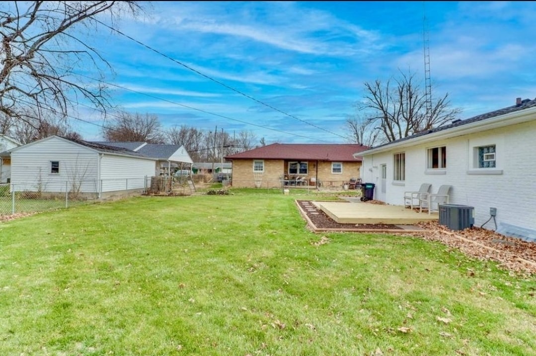 Building Photo - 1302 Hovey Ave