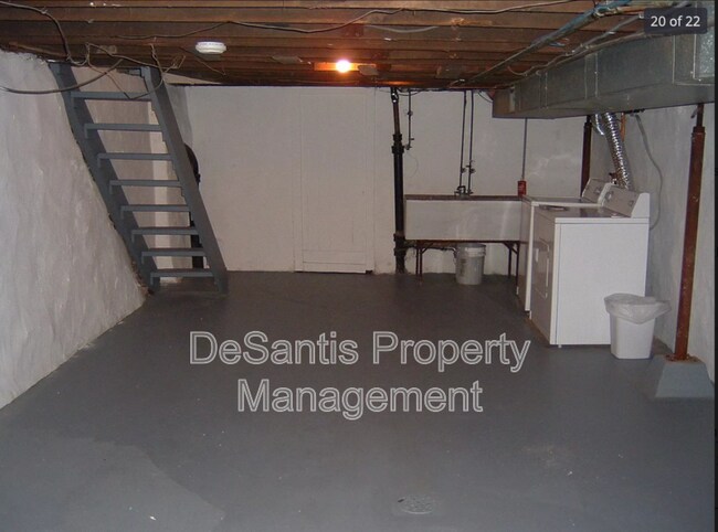 Building Photo - 136 Pius St