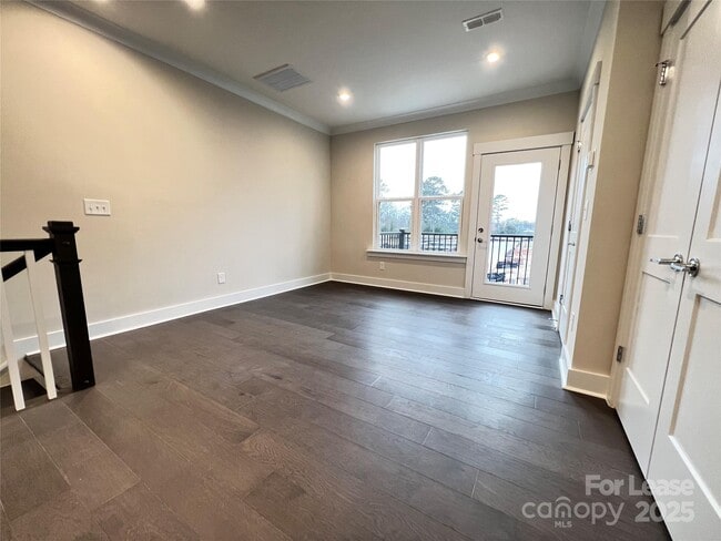 Building Photo - 3011 Citizens Ln