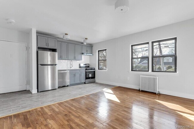 Primary Photo - 6 Brown Ave