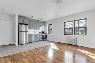 Building Photo - 105 Long Beach Rd