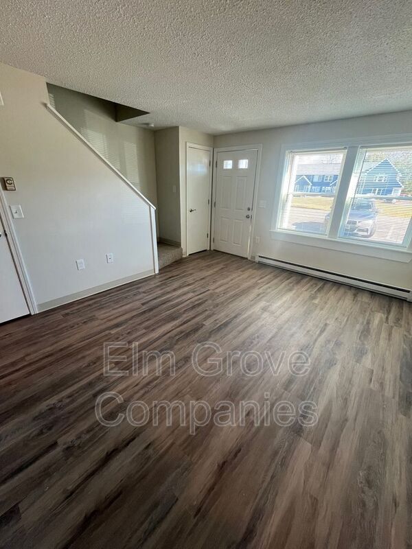 Building Photo - 19 Otter Brook Cir