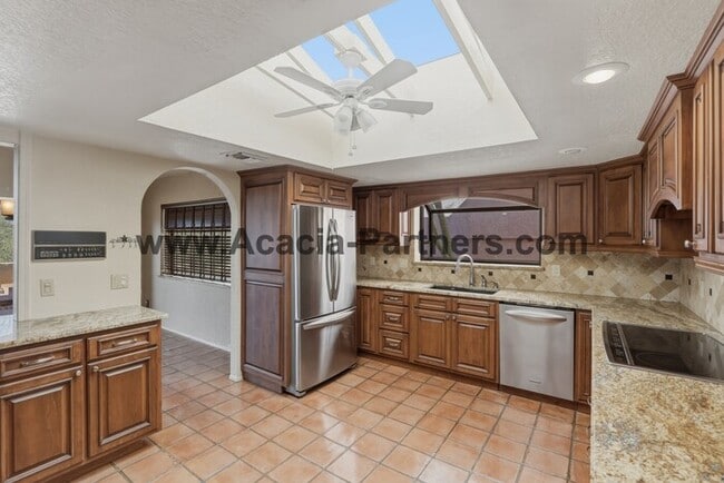 Building Photo - Three Bedroom/Two Bath Home