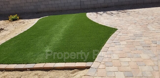 Building Photo - 2213 W Carol Ann Way