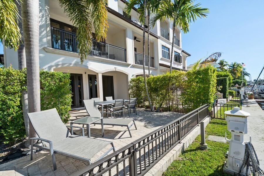 Building Photo - 95 Isle of Venice Dr