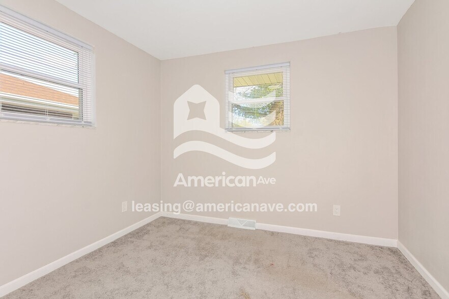 Building Photo - 26 Moorland Dr