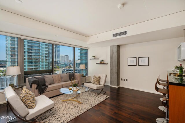 Building Photo - 1155 S Grand Ave