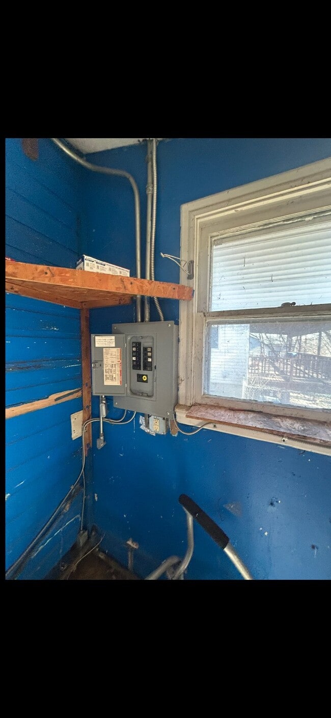 Building Photo - 32 Connolly Dr