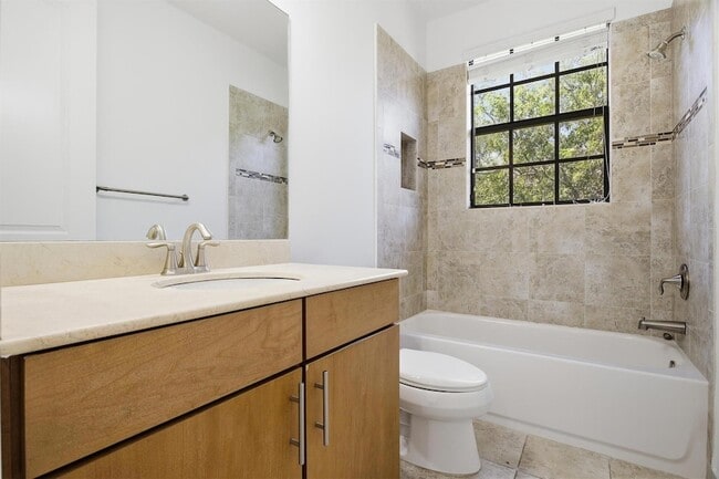 Building Photo - 13023 Riverwalk Cir S