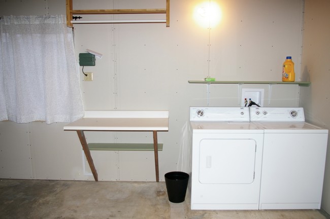 Laundry Area - 71590 Juanita Dr