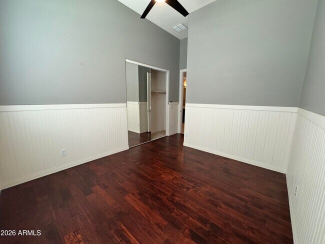 Building Photo - 3172 E Birchwood Pl