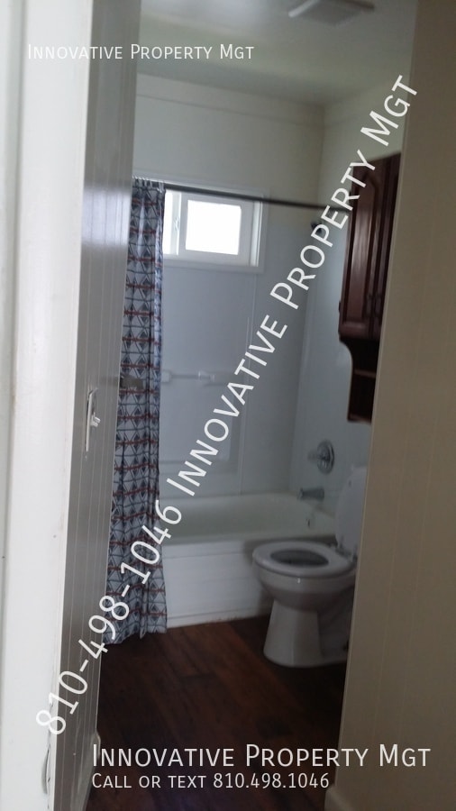 Building Photo - 3097 Hatherly-