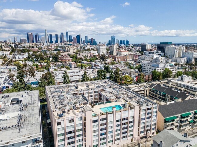 Building Photo - 421 La Fayette Park Pl