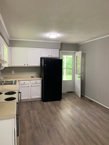 Building Photo - 6605 Rex Rd