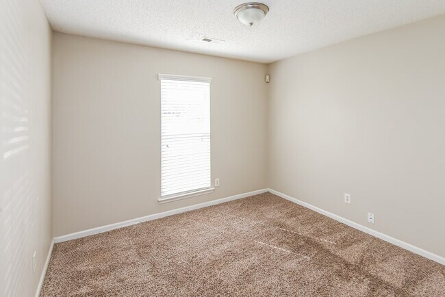 Building Photo - 2436 Celosia Dr