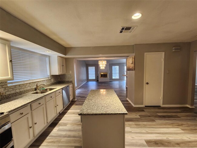 Building Photo - 12239 Kleinmeadow Dr