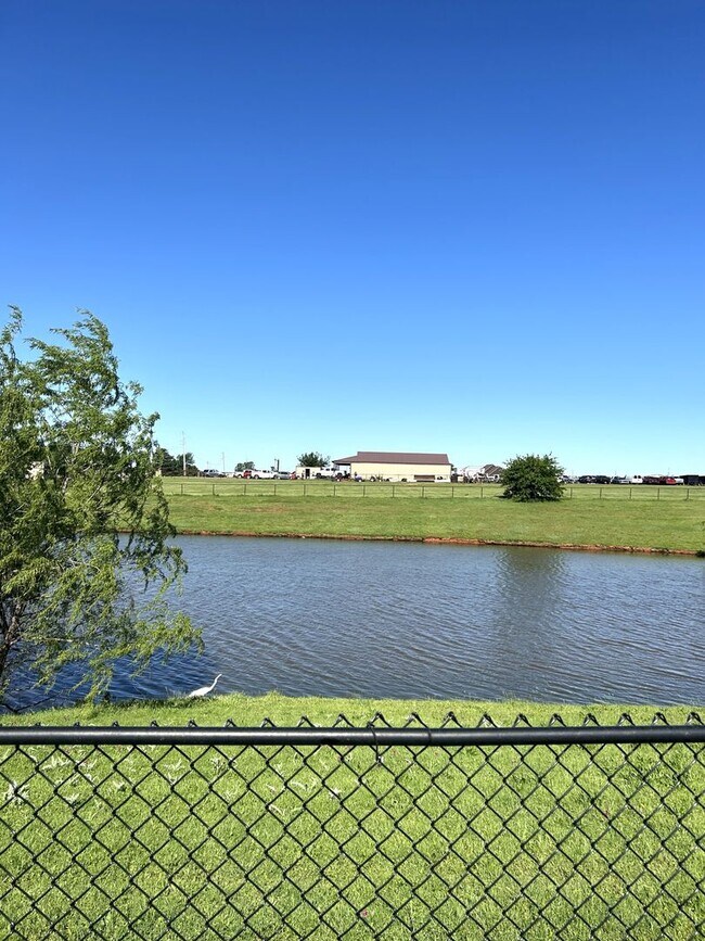 Building Photo - 9517 Crooked Creek Ln
