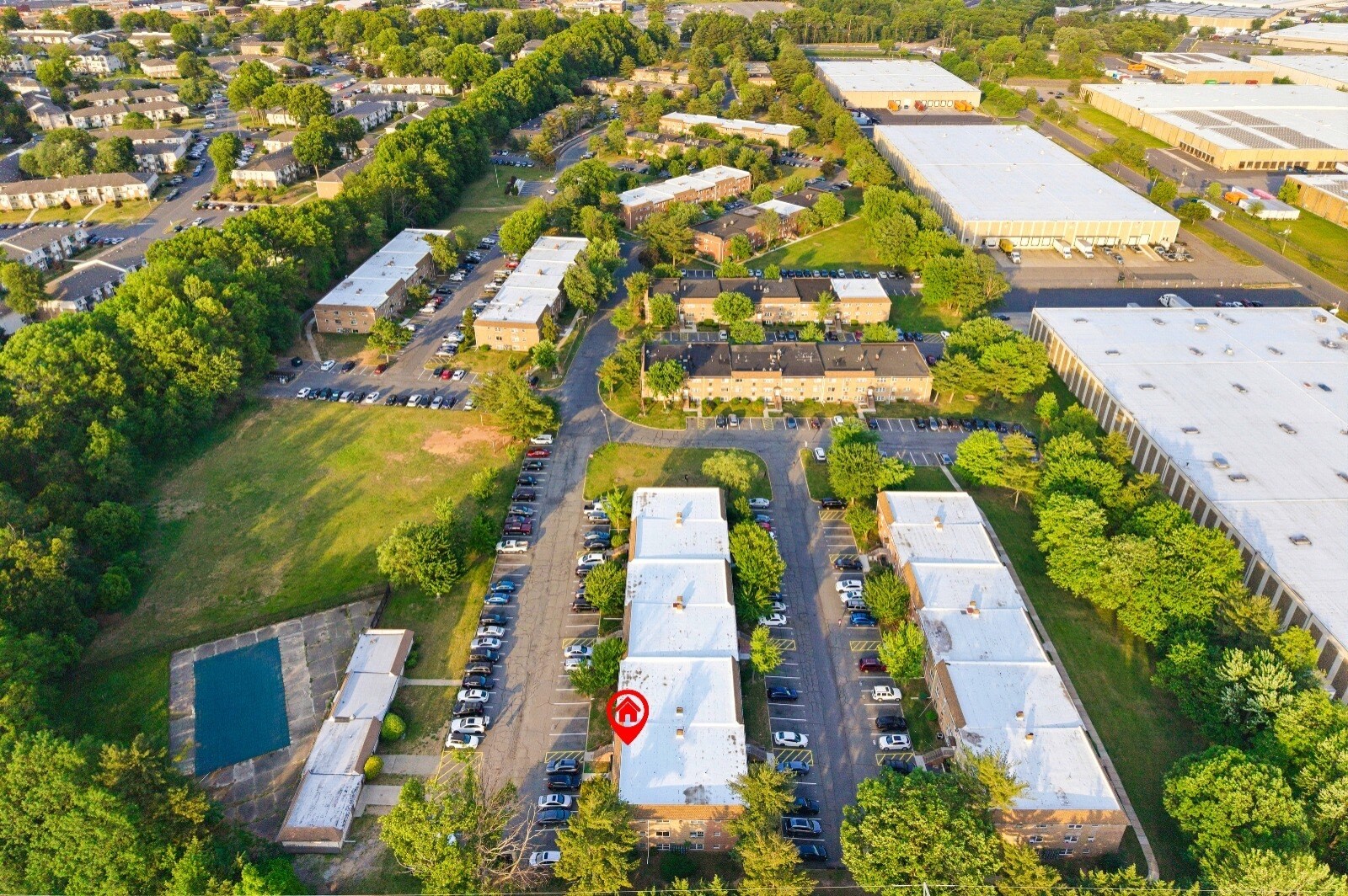 Building Photo - 491 College Dr