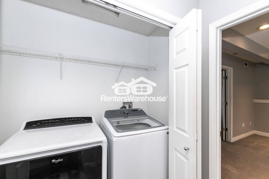 Building Photo - 12523 Logan