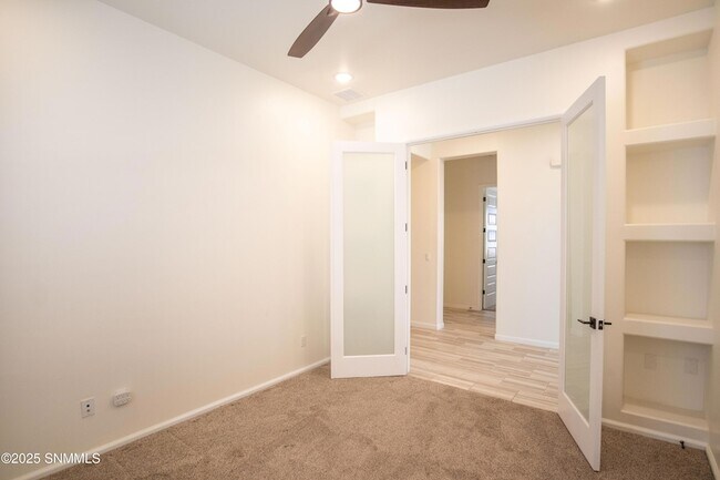 Building Photo - 3718 Golden Echo Lp