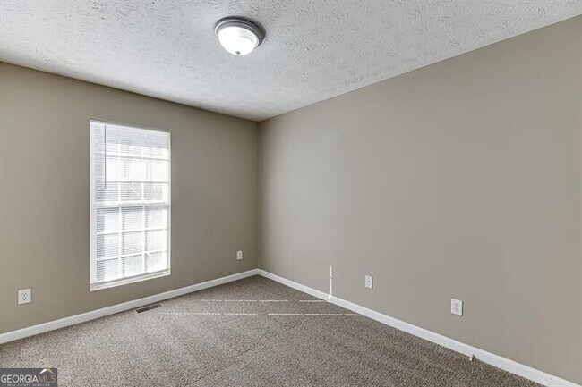 Building Photo - 2883 Creek Bottom Ct